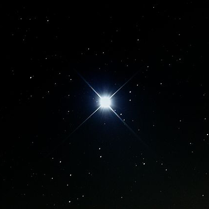 Stern Sirius (Foto: Mellostrom, Lizenz: CC BY-SA 3.0) - ewigeweisheit.de