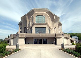 Das zweite Goetheanum in Dornach.jpg - ewigeweisheit.de